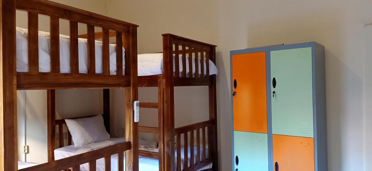 Toyapakeh Happy Penida Hostel מראה חיצוני תמונה